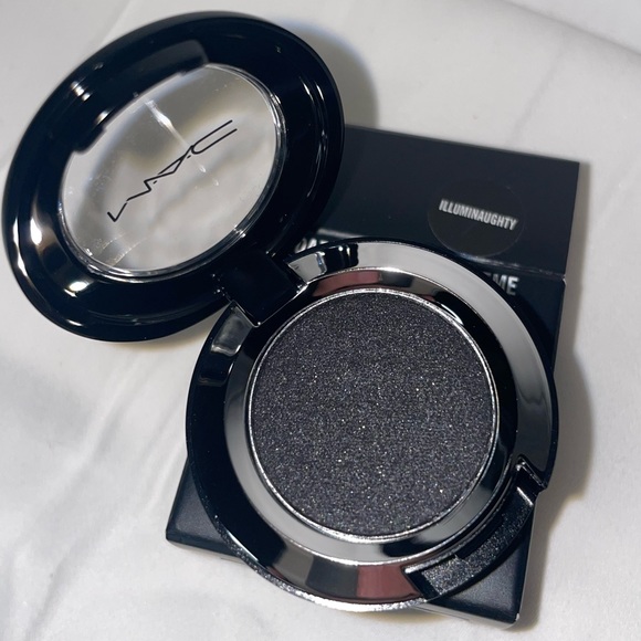 MAC Eyeshadow single bundle - Picture 3 of 10